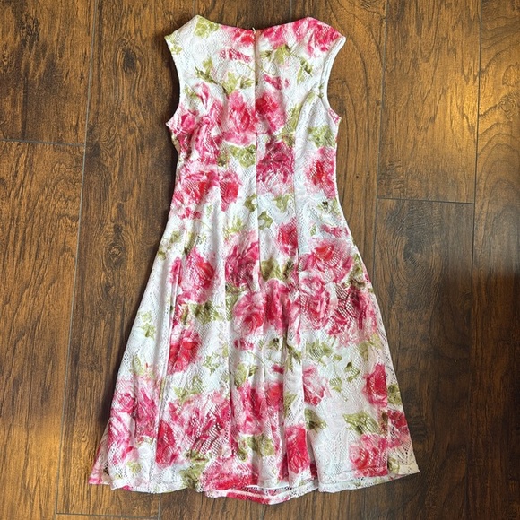 Sandra Darren Pink floral dress size 6 (F23) - Picture 5 of 6